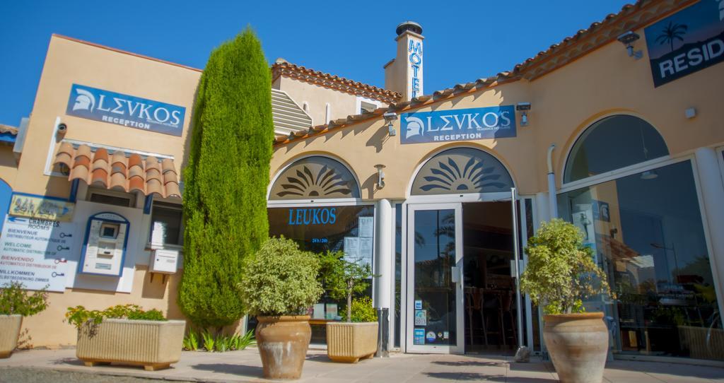 Hotel Le Leukos Лёкат Экстерьер фото