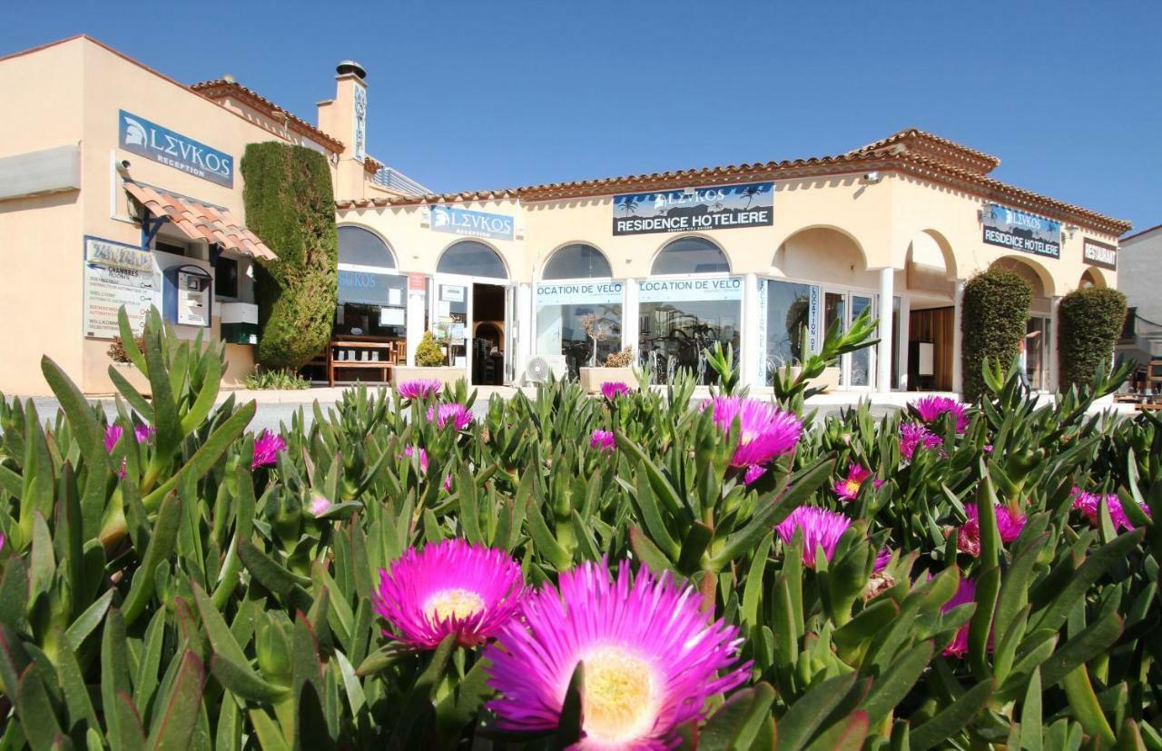 Hotel Le Leukos Лёкат Экстерьер фото